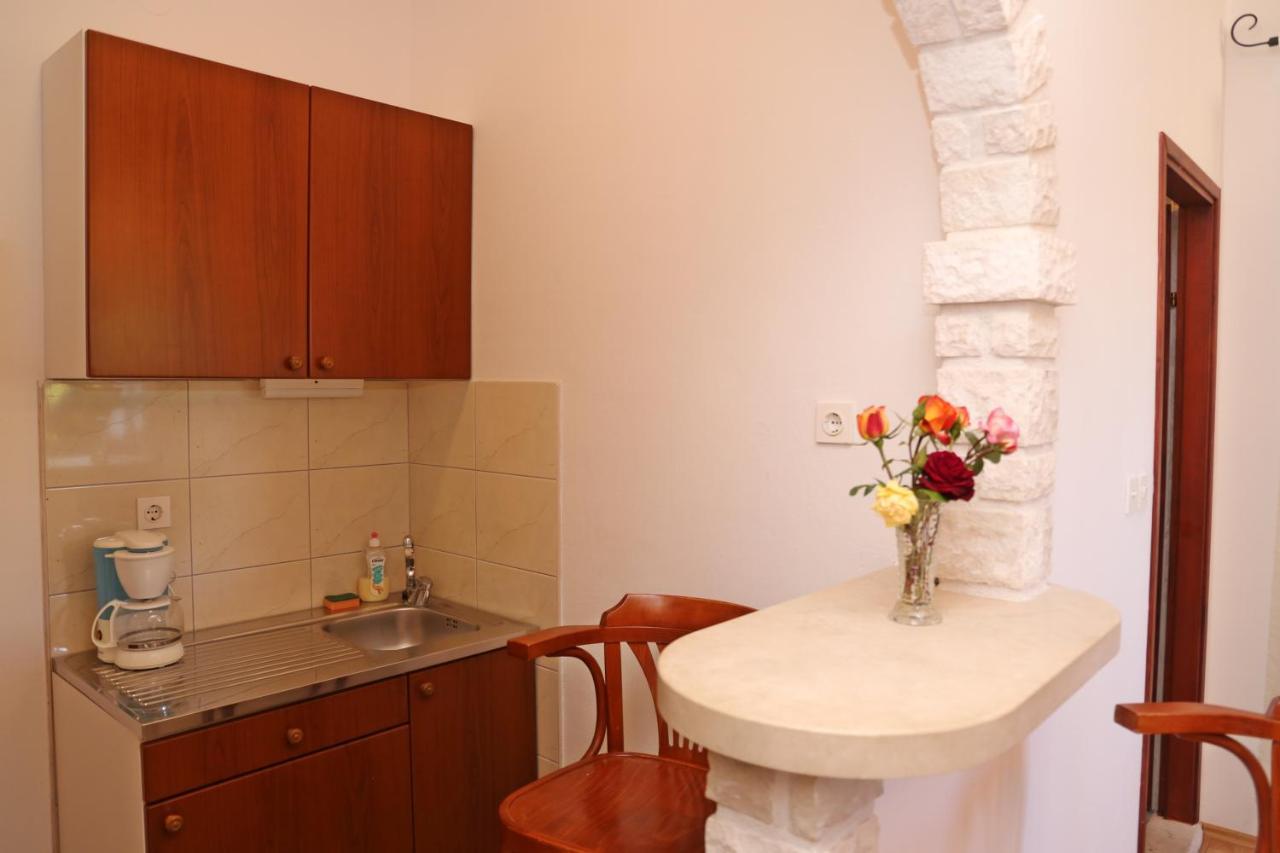 Pansion Marinka-Bire Rooms Lumbarda Kültér fotó